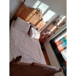 Antiek eikenhouten bed