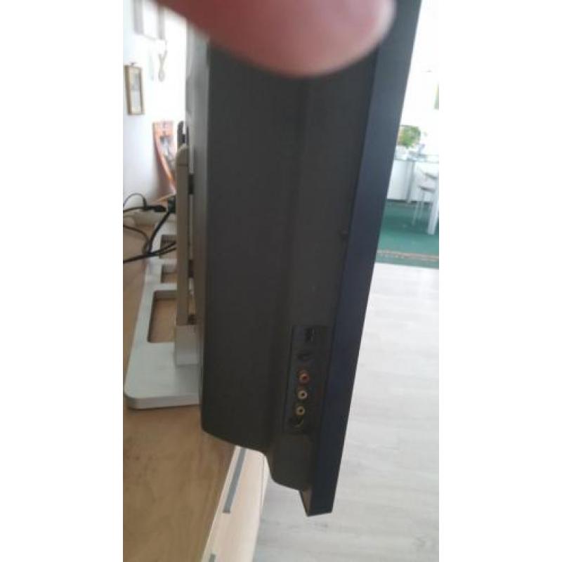 Flat tv met HDMI 2x 2xscart veder veel opties