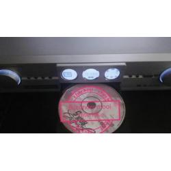 Philips Ambilight 32PF9830/10 TV+ DVD DOLBY SURROUND SET.