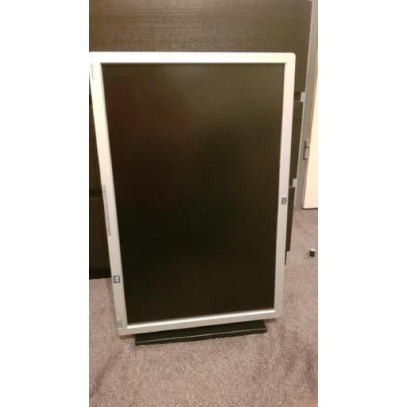 HP LP2465 24" LCD Monitor