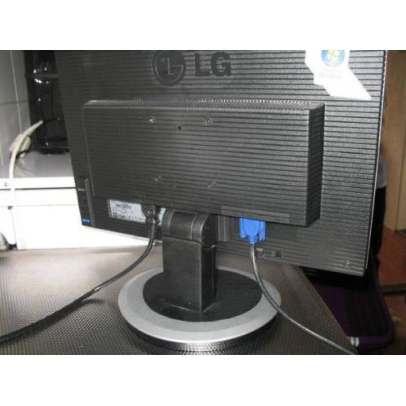Computerscherm LG flatron wide