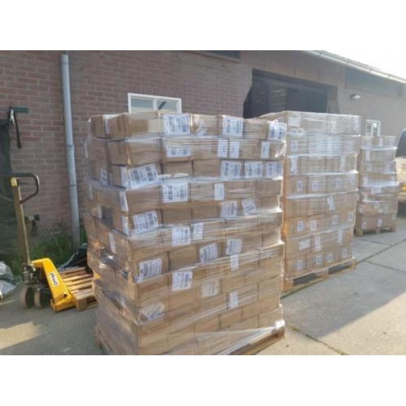 Partij 3900 stuks ipad/tablet hoezen MOET WEG