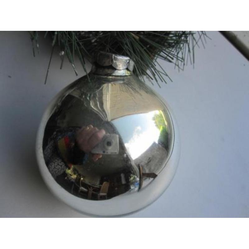Vintage oude Kerstversiering zilveren Kerstbal deco sterren