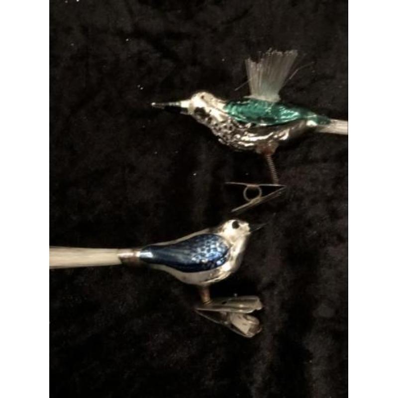 Antieke gekleurde kerstvogeltjes van glas