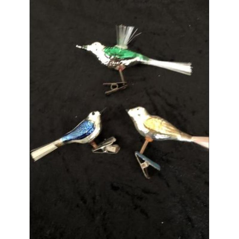 Antieke gekleurde kerstvogeltjes van glas