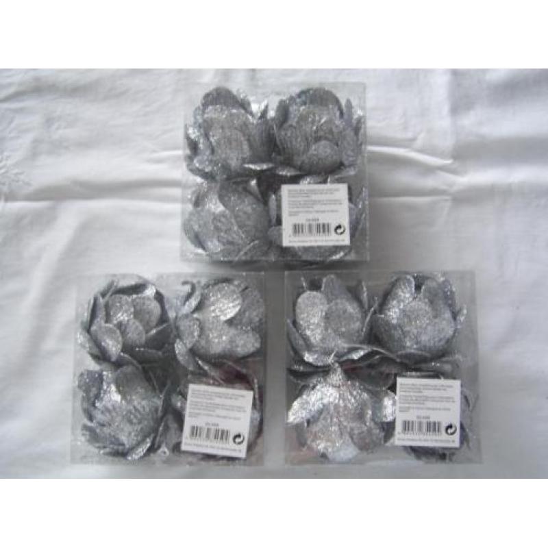 NIEUW ! doosje kersthangers (glitter bloem) 4 stuks