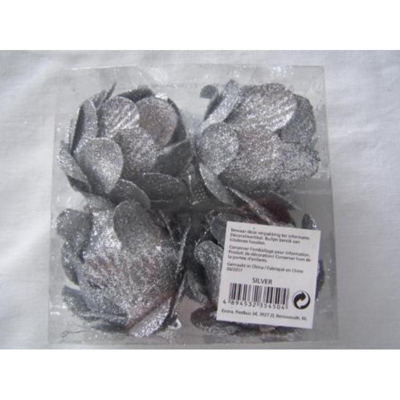 NIEUW ! doosje kersthangers (glitter bloem) 4 stuks