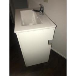 Badkamermeubel met wasbak