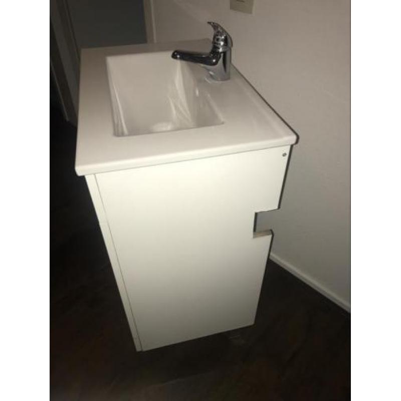 Badkamermeubel met wasbak
