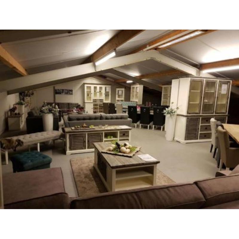 *OP VOORRAAD* NIEUW Landelijke Hocker (nr. 2186 K)