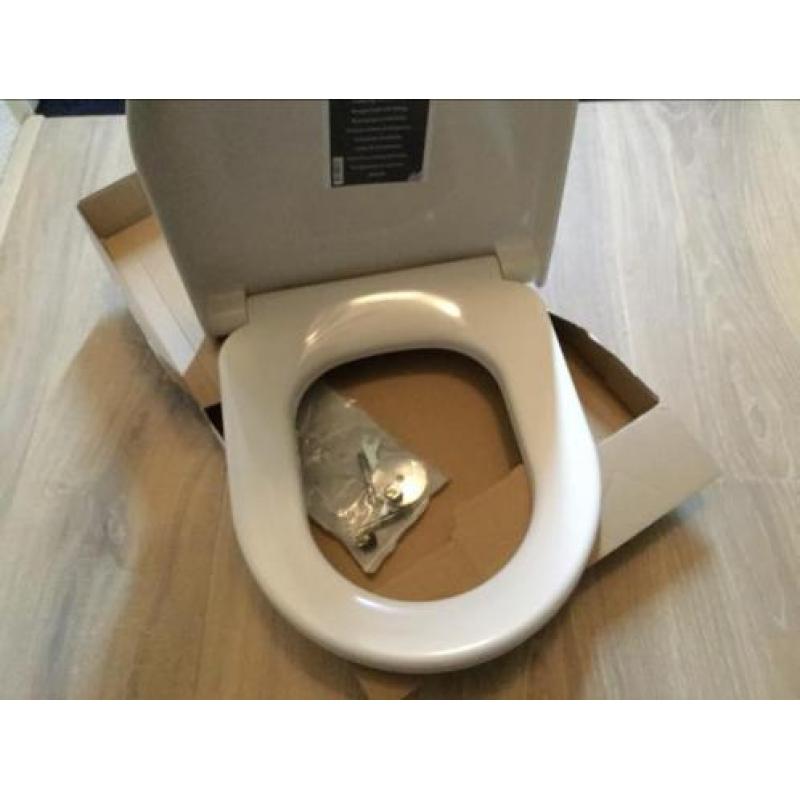 Villeroy & Boch toiletbril subway 2.0 pergamom