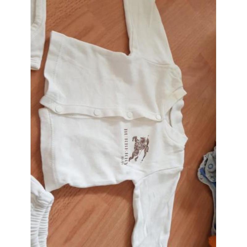 Burberry baby newborn setje maat 50