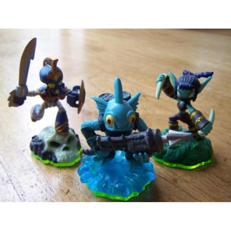 ZGAN = SPYRO'S ADVENTURE = complete set: DVD, PORTAL, ETC.