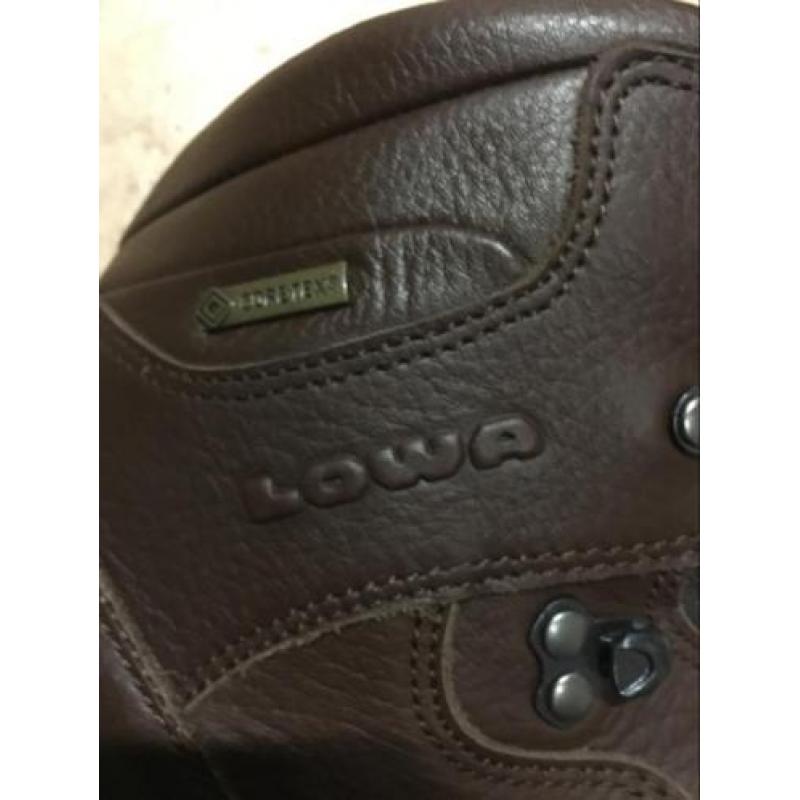 Te koop wandel/ bergschoenen 1 x gedragen