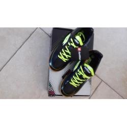 Lotto sportschoenen.