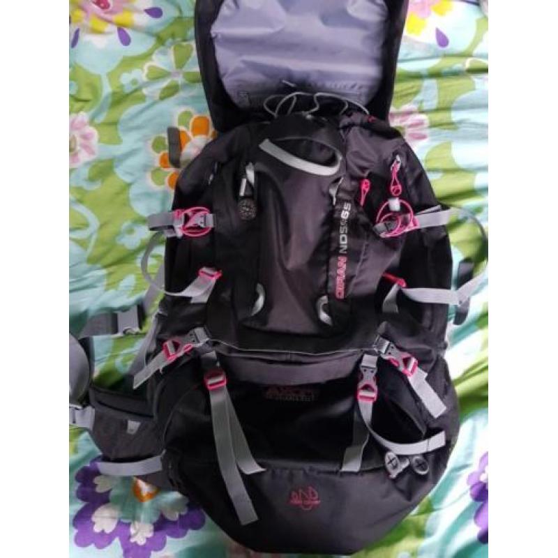 Lowe Alpine Diran 55 : 65 zwart/roze
