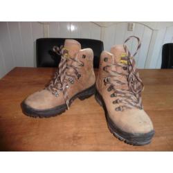 Berg / wandelschoenen Meindl maat 6.5.