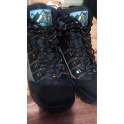 Bijna nieuwe wandelschoenen bergschoenen maat 38